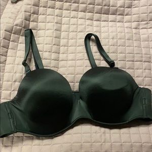 Lane Bryant bra size 42B. Removable straps